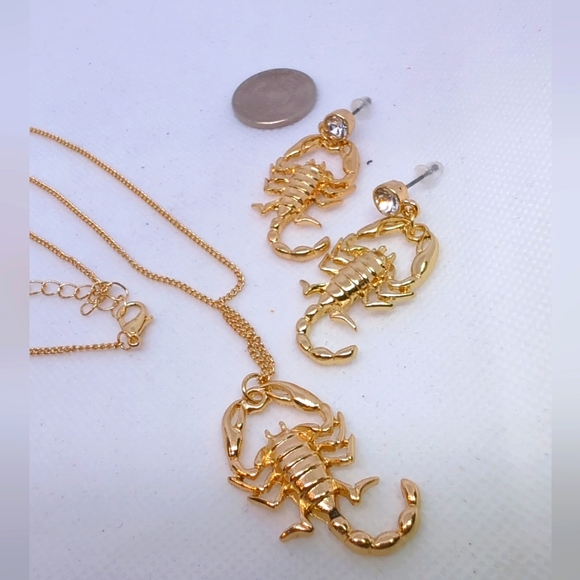 Scorpion Pendant Necklace/Earrings 14k Yellow Gold Plated Laser Cut New with Tag - Picture 2 of 10